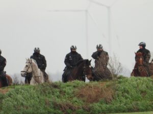 Eine Reiterstaffel der Polizei